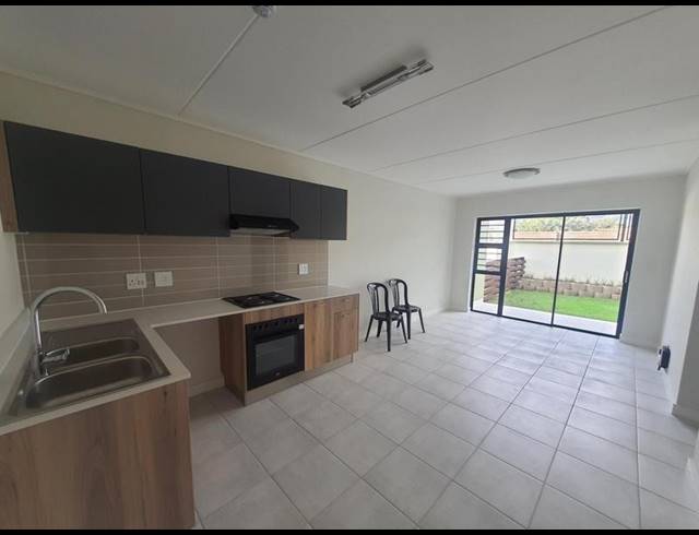 2 BEDROOM PROPERTY TO RENT IN GREENBAY ECO ESTATE